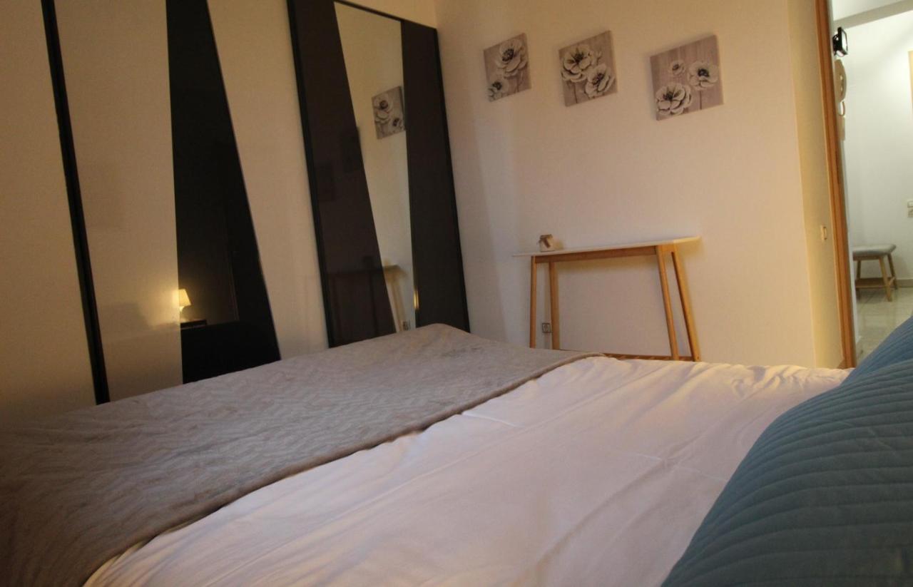 Lovely 2-Bedroom Apartment Αθήνα Εξωτερικό φωτογραφία