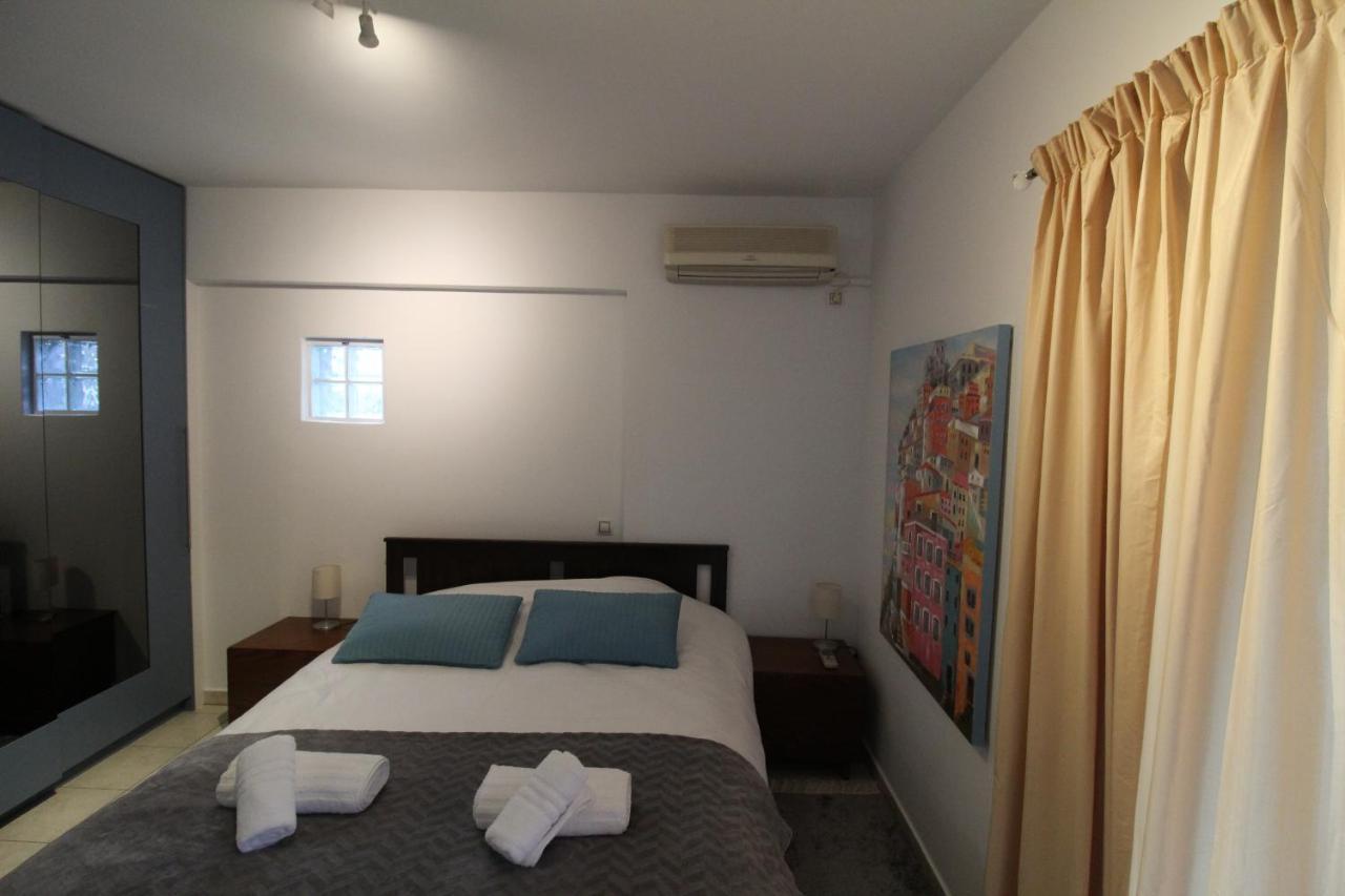 Lovely 2-Bedroom Apartment Αθήνα Εξωτερικό φωτογραφία