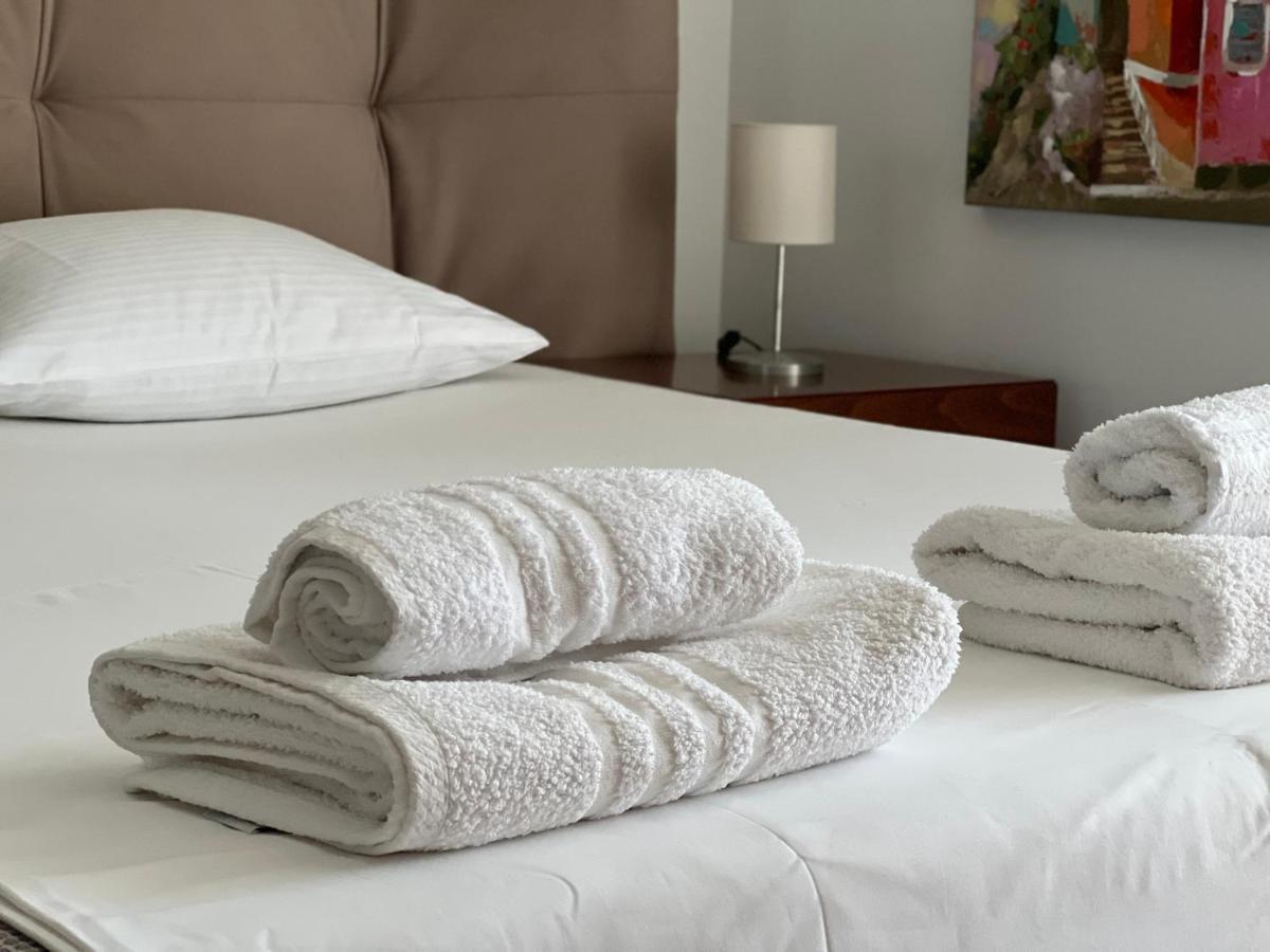 Lovely 2-Bedroom Apartment Αθήνα Εξωτερικό φωτογραφία